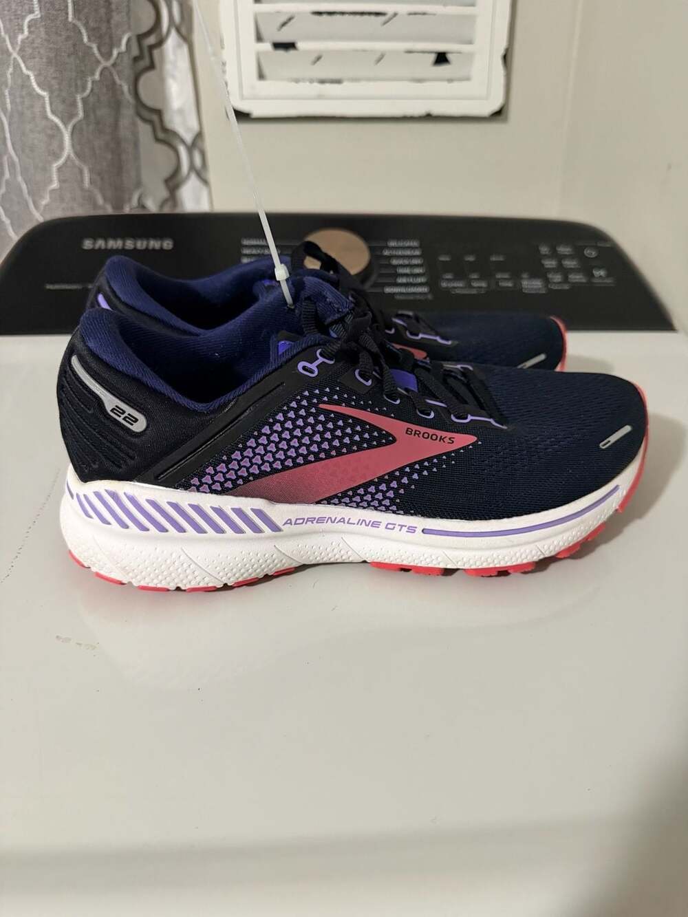 Brooks Adrenaline GTS 22 Women's Running Shoes - Black/Purple/Pink - Size 10.5